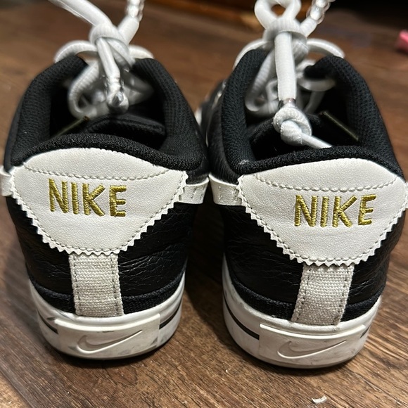Black and White Sneakers with Gold Accents - Picture 4 of 7